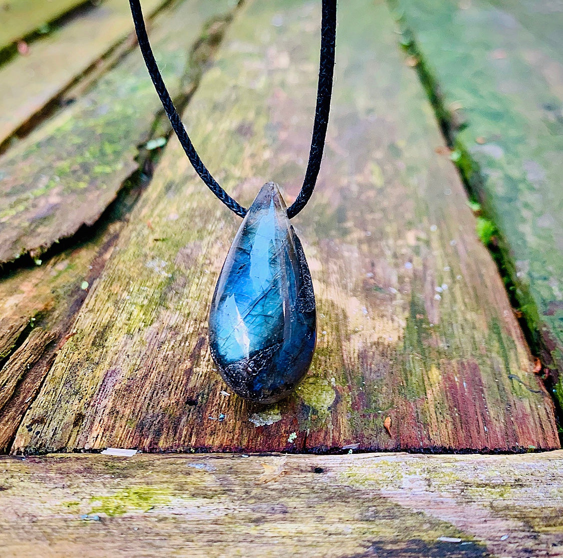 Labradorite Pendant "ENERGETIC PROTECTION"