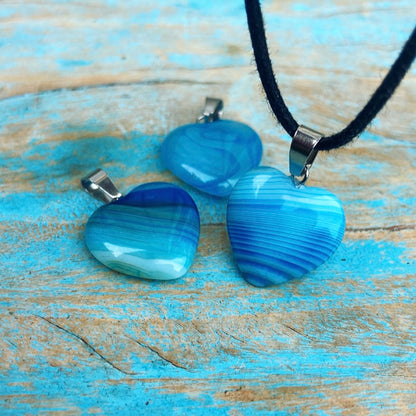 Blauwe agaat hart hanger "Zelfverzekerdheid & Eigenwaarde"