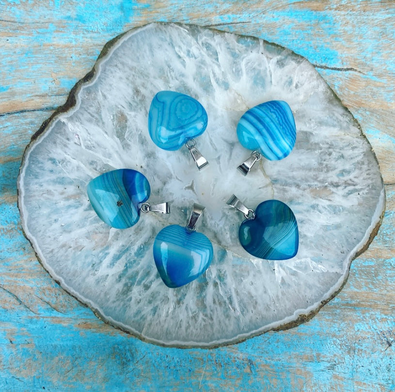 Blauwe agaat hart hanger "Zelfverzekerdheid & Eigenwaarde"