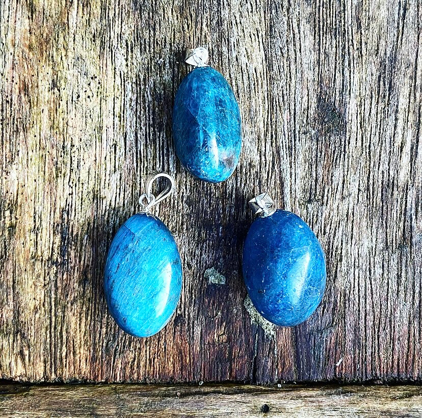 Blauwe Apatiet hanger "Spirituele Gids"