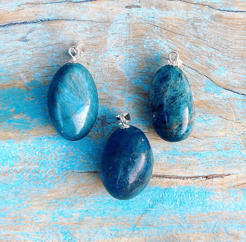 Blauwe Apatiet hanger "Spirituele Gids"