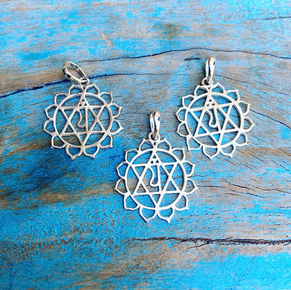 Zilveren hanger "Hart Chakra - Leven in Liefde"
