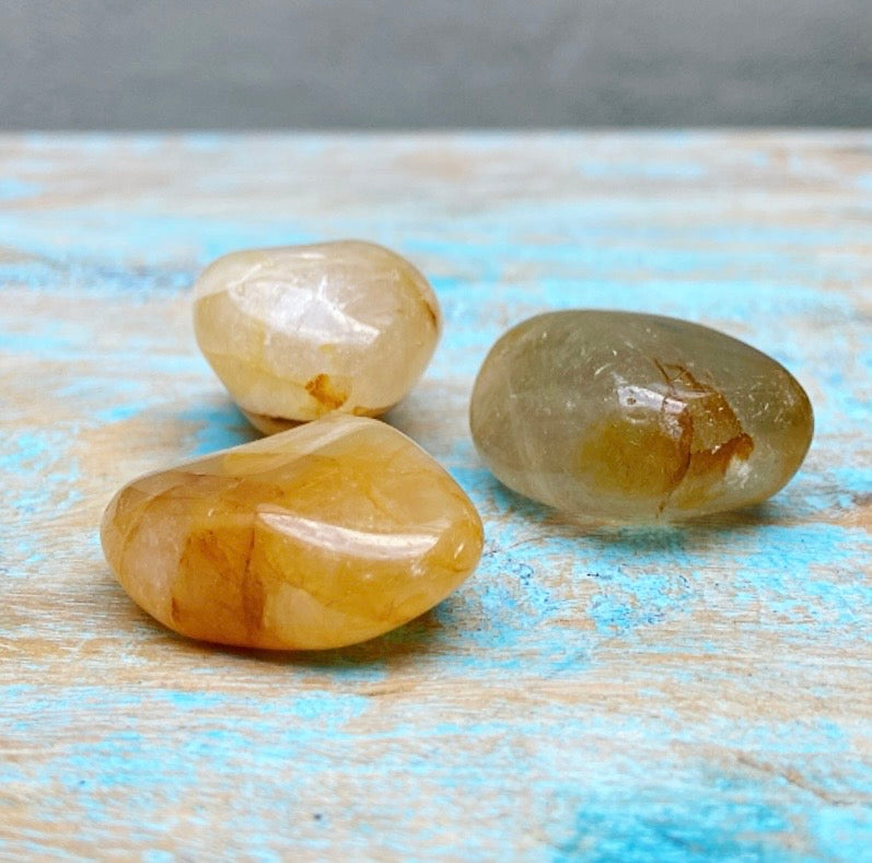 Limoniet Kwarts knuffelsteen "Golden Healer"