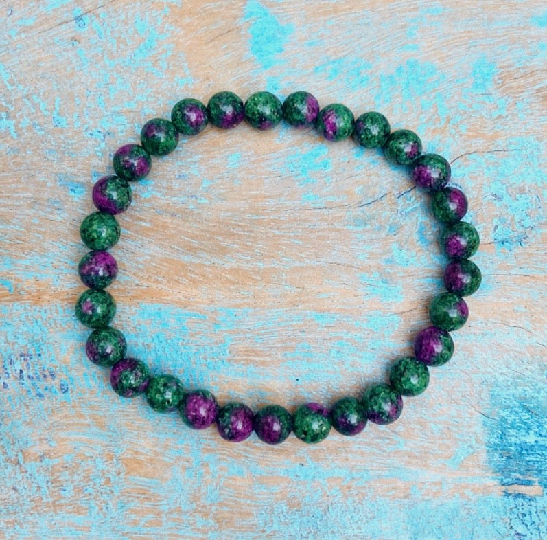 Robijn in fuchsiet armband "Passie & Kracht"