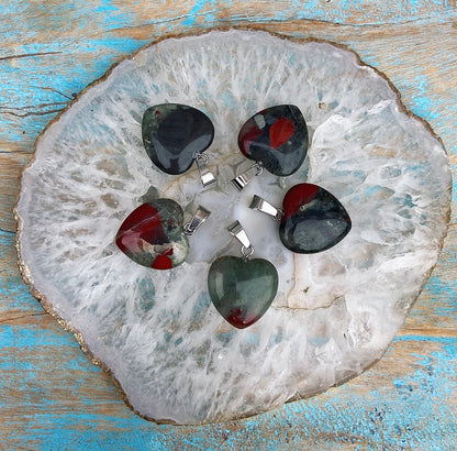 Heliotrope heart pendant "Courage &amp; Vitality"