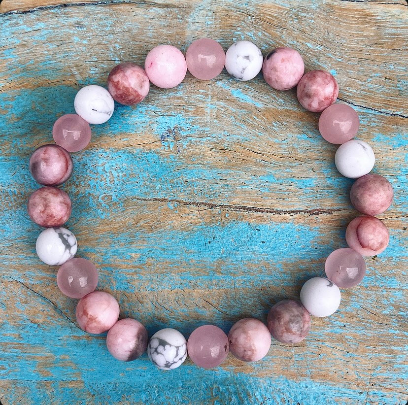 Armband Andenopal, Rosenquarz &amp; Howlith „Befreie deine Liebesenergie“