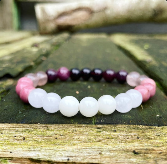 Armband Granaat, Witte Jade, Rhodochrosiet en Robijn "Steuntje in de Rug"