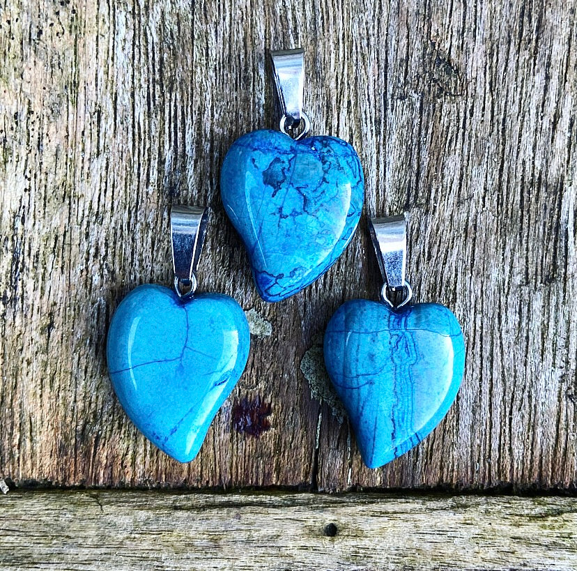 Blue Apatite heart pendant "Spiritual Guide"