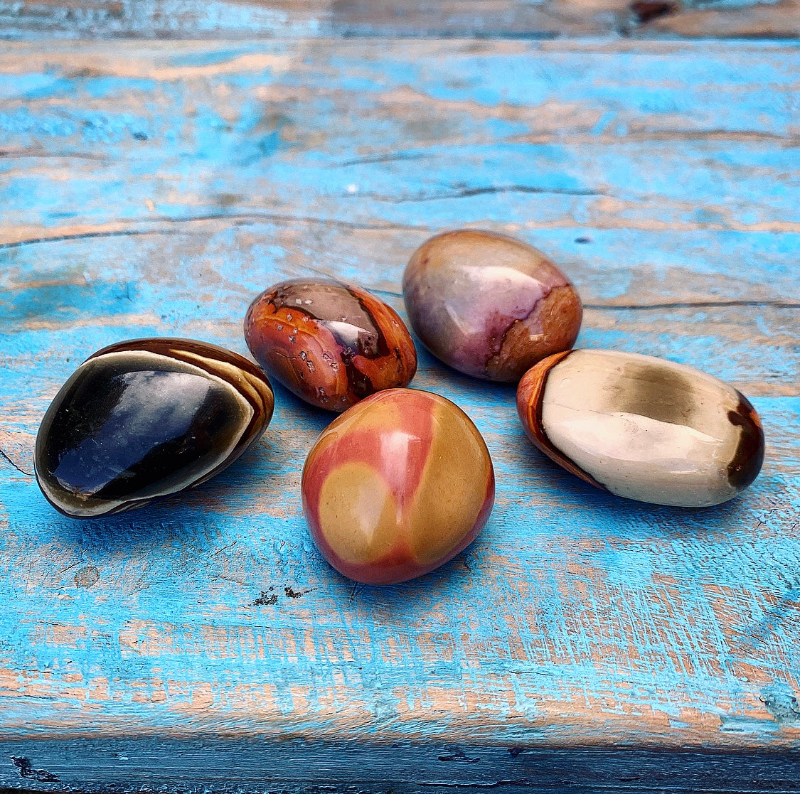 Polychrome Jasper tumbled stone "Grounding"
