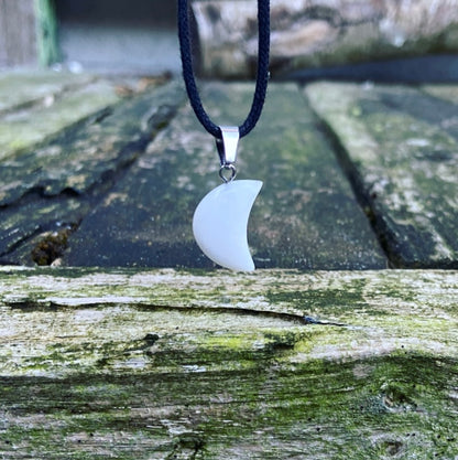 Moon Mood hangertje Witte Jade "Ik ben er weer"