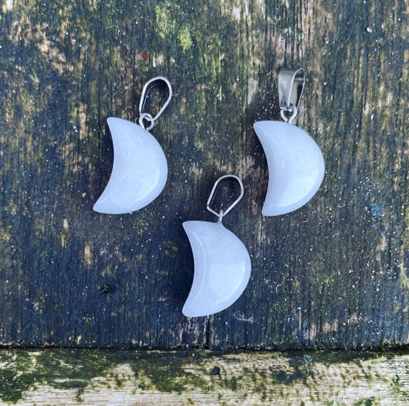 Moon Mood hangertje Witte Jade "Ik ben er weer"