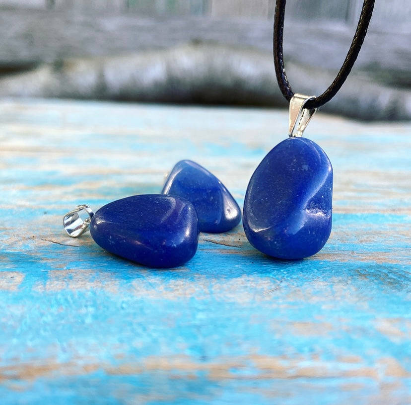 Blauwe kwarts hangertje "De Verbinding"