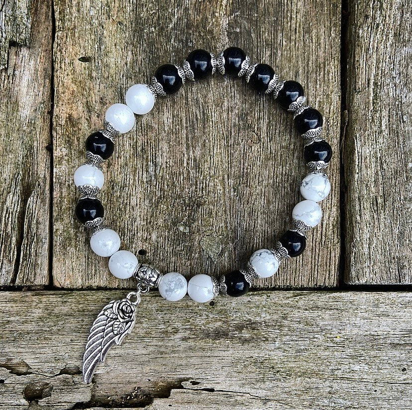 Lucky Charm Bracelet Onyx &amp; Howlite "Free from Worries"