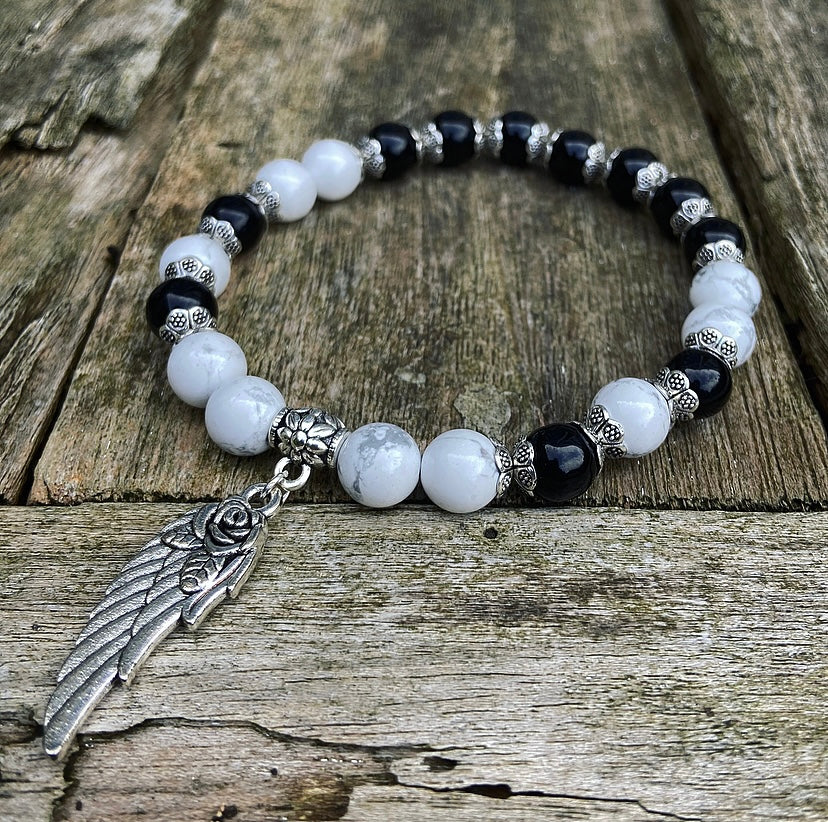 Lucky Charm Bracelet Onyx &amp; Howlite "Free from Worries"