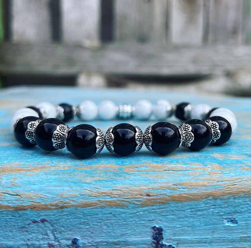 Lucky Charm Bracelet Onyx &amp; Howlite "Free from Worries"