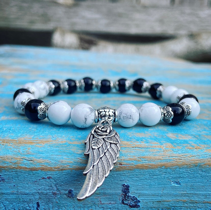Lucky Charm Bracelet Onyx &amp; Howlite "Free from Worries"