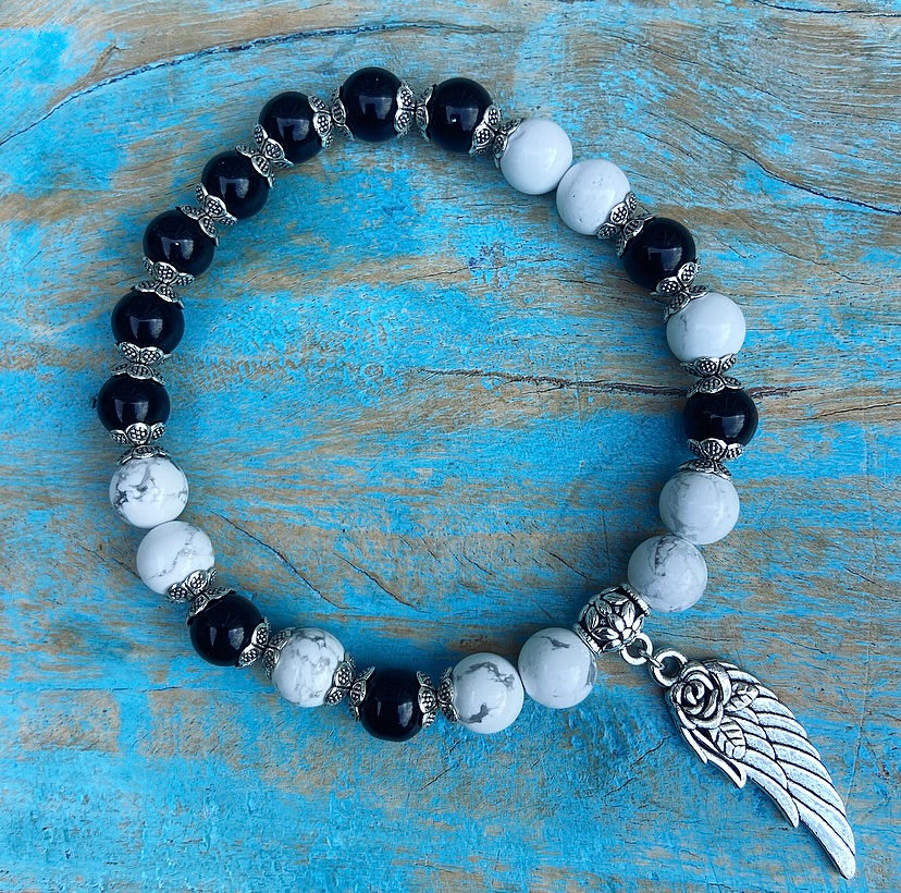 Lucky Charm Bracelet Onyx &amp; Howlite "Free from Worries"