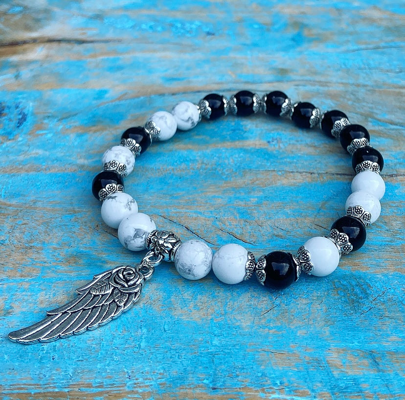 Lucky Charm Bracelet Onyx &amp; Howlite "Free from Worries"