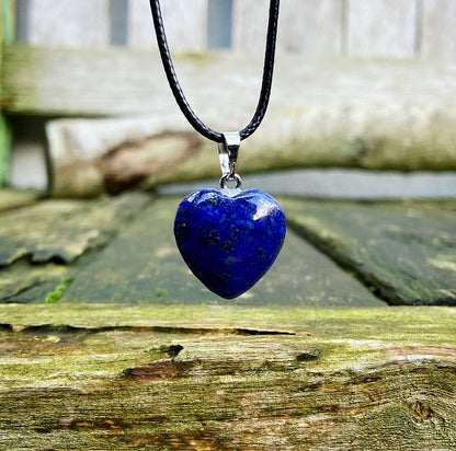 Lapis Lazuli hanger "Waar het hart vol van is"