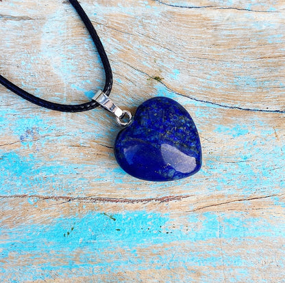 Lapis Lazuli hanger "Waar het hart vol van is"