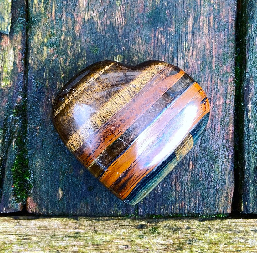 Tijgeroog met tijgerijzer hart "Eigenheid & Kracht"