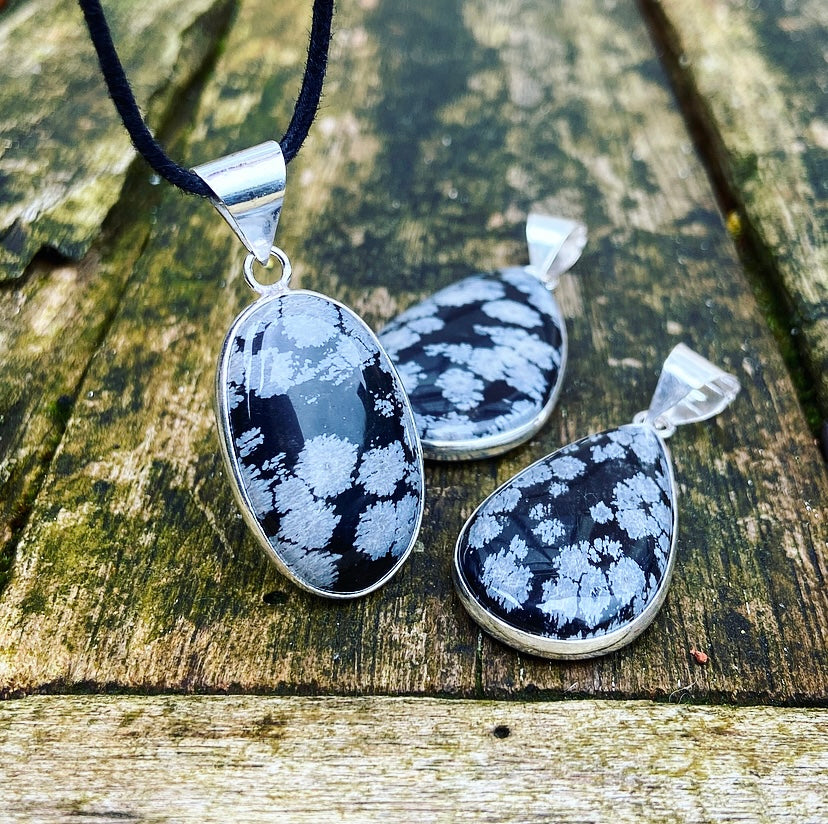 Sneeuwvlok Obsidiaan hanger "Yin & Yang in balans"