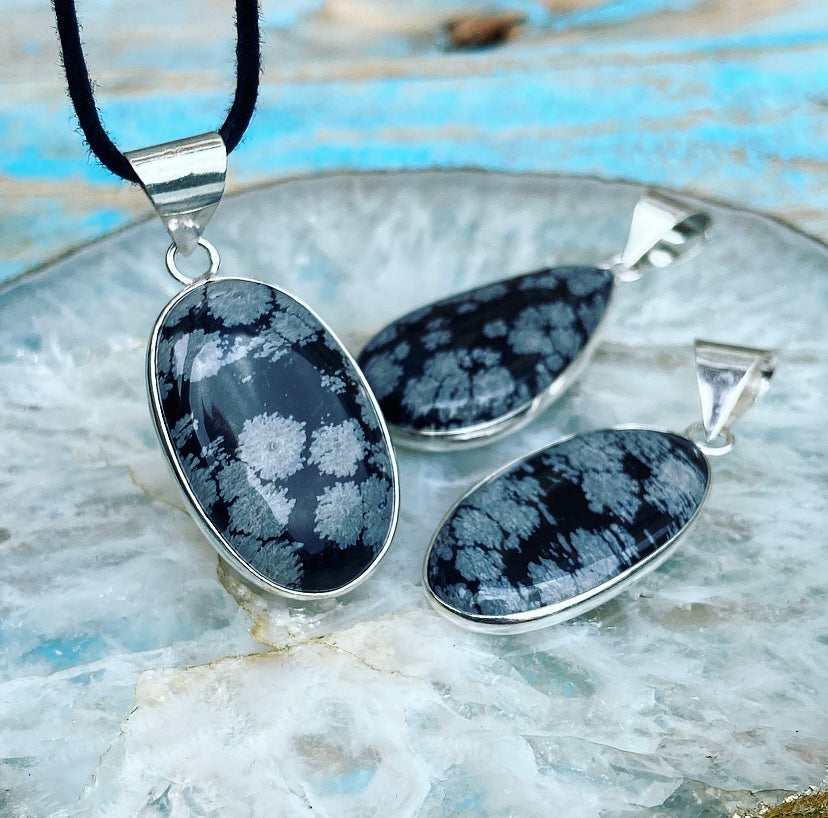 Sneeuwvlok Obsidiaan hanger "Yin & Yang in balans"