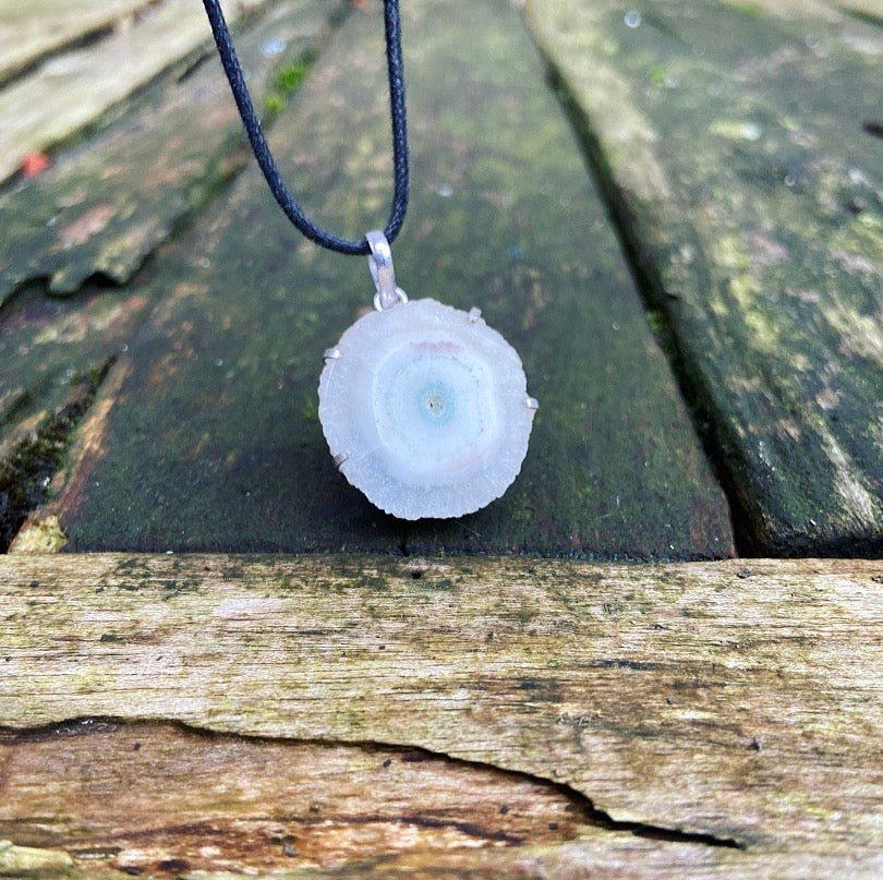 Aurora Kwarts hanger "Mantra Magic"