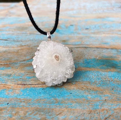 Aurora Kwarts hanger "Mantra Magic"