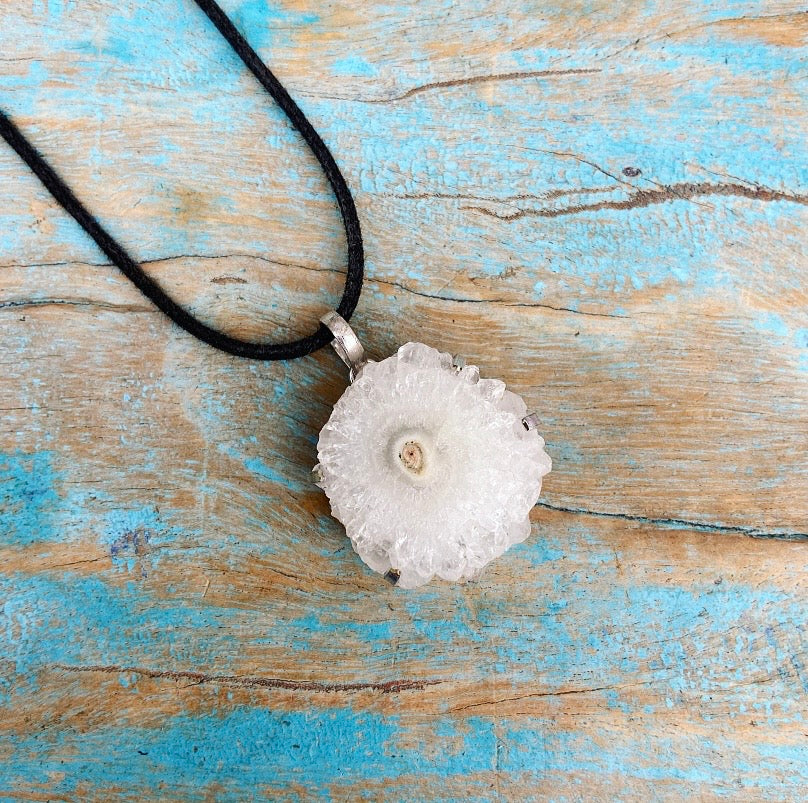 Aurora Kwarts hanger "Mantra Magic"