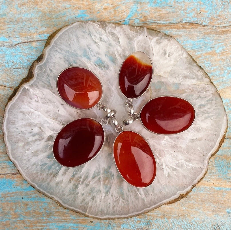 Carneool hanger "Ik Mag Er Zijn"