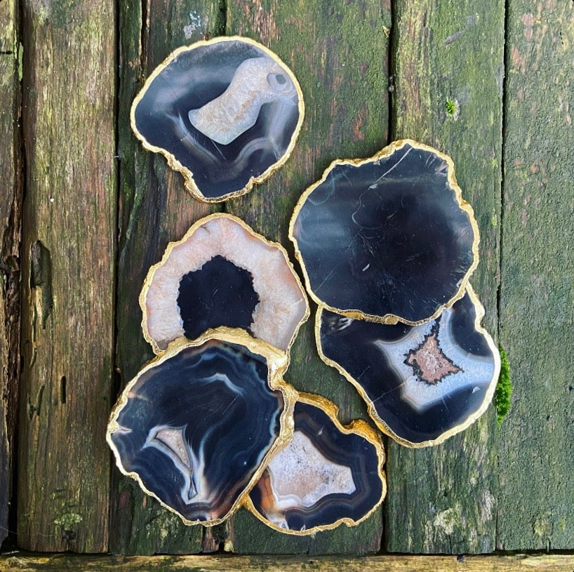 Onderzetter van zwarte agaat "Innerlijke Rust"