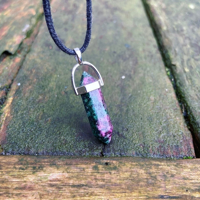 Dubbelpunt hanger Robijn "Power & Passie"