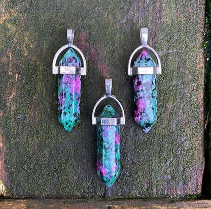 Dubbelpunt hanger Robijn "Power & Passie"