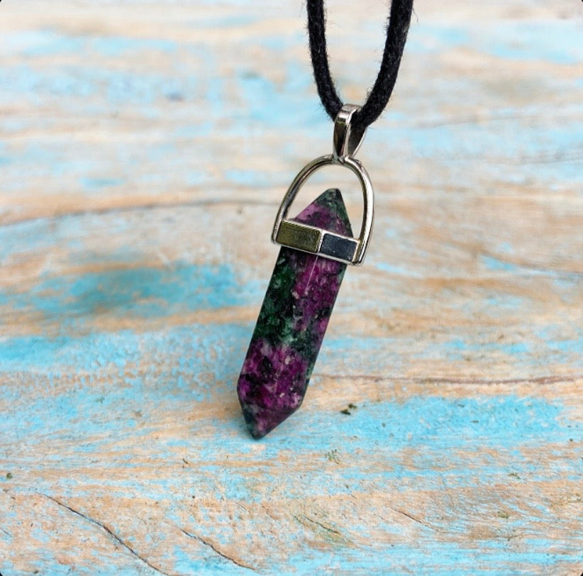 Dubbelpunt hanger Robijn "Power & Passie"