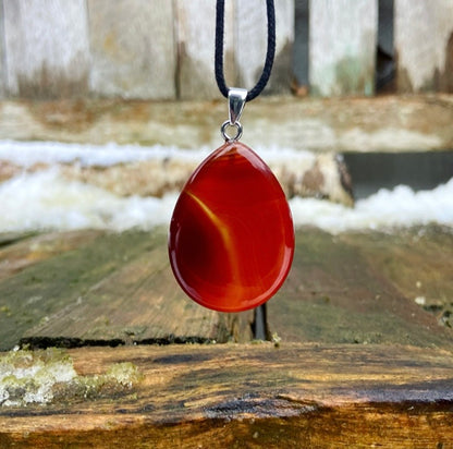 Carneool hanger "Terug naar je basis"