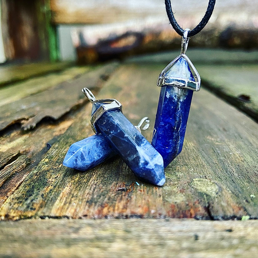 Colon pendant Sodalite "Assertiveness &amp; Self-esteem"