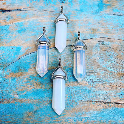 Dubbelpunt hanger Opaliet "Zuivering & Passie"