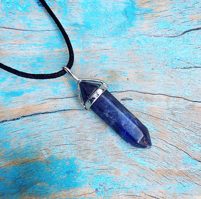 Colon pendant Sodalite "Assertiveness &amp; Self-esteem"