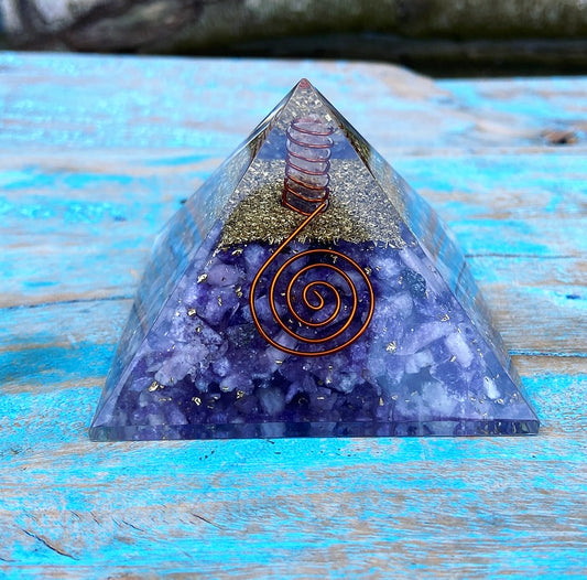 Lepidoliet orgon piramide "Goede Nachtrust"