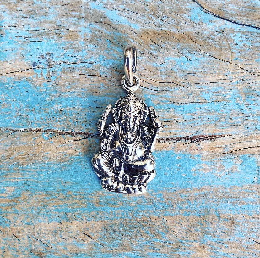 Zilveren hanger "Ganesha, de Geluksbrenger"
