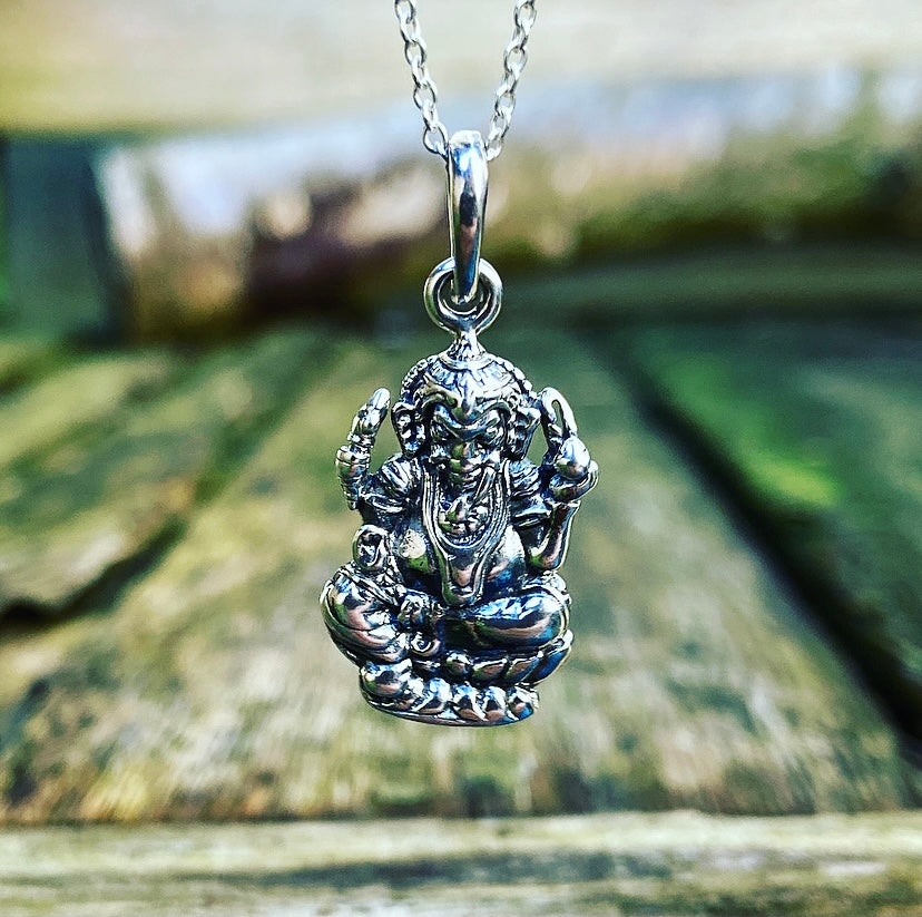 Zilveren hanger "Ganesha, de Geluksbrenger"