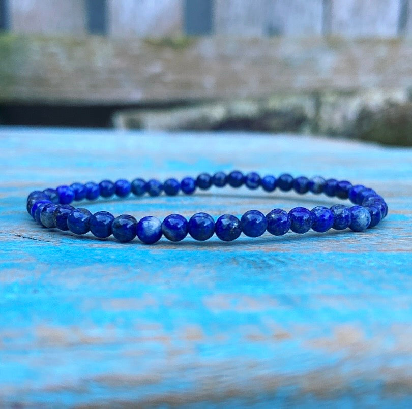 Lapis Lazuli armbandje "Durven en doen"