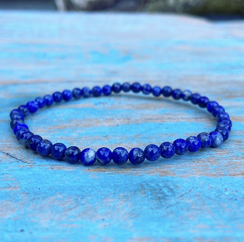 Lapis Lazuli armbandje "Durven en doen"