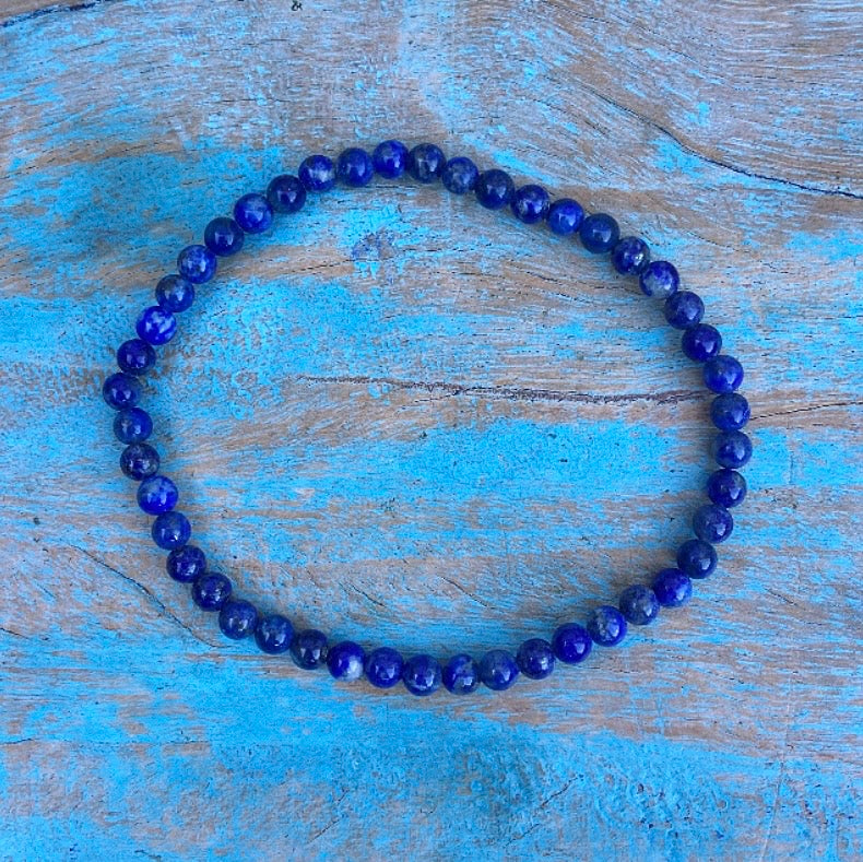 Lapis Lazuli armbandje "Durven en doen"