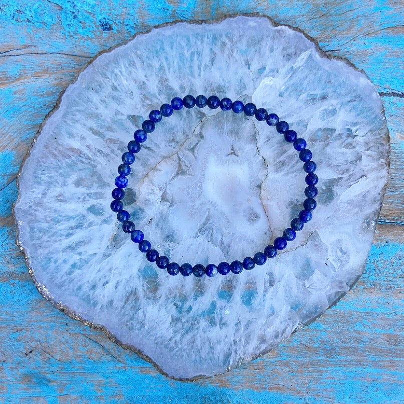 Lapis Lazuli armbandje "Durven en doen"