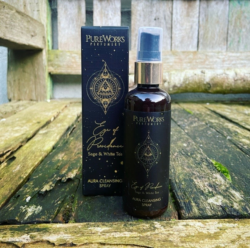 Aura Cleansing spray met salie en witte thee
