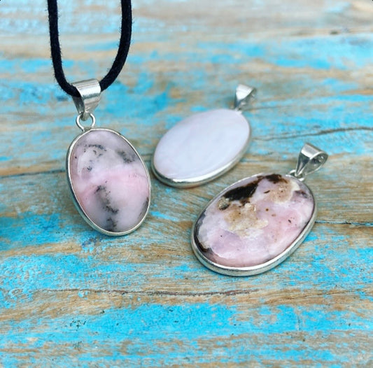 Andes Opaal hanger "Pachamama's Shamanic Blessing"