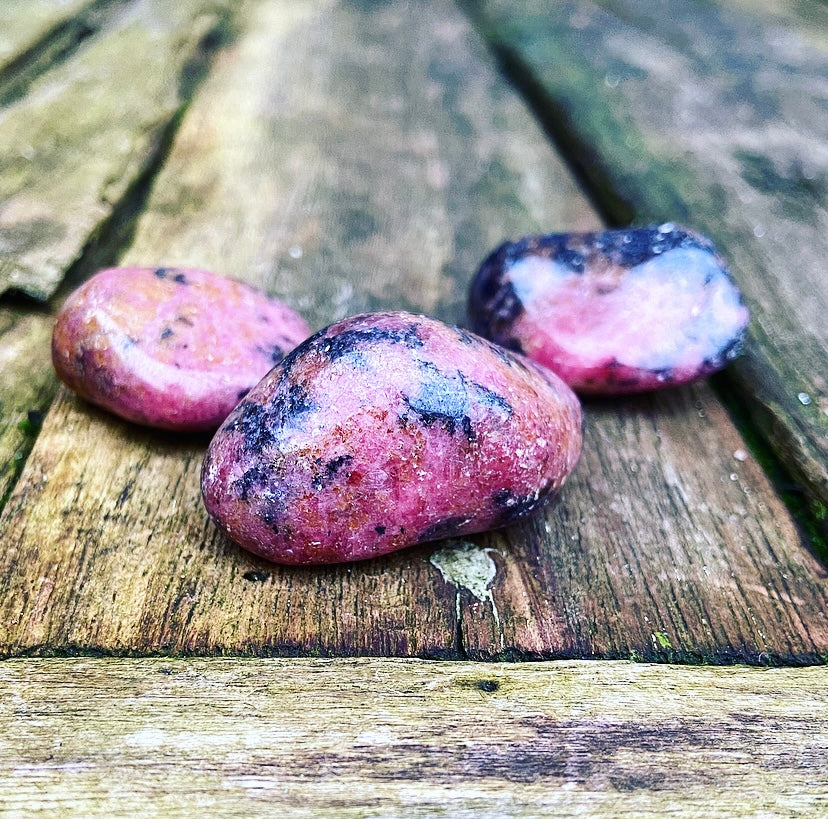 Rhodonite tumbled stone "First Aid for Discomfort"