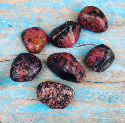 Rhodonite tumbled stone "First Aid for Discomfort"